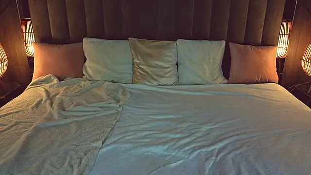 BettyDark online show from 11/27/25, 08:33