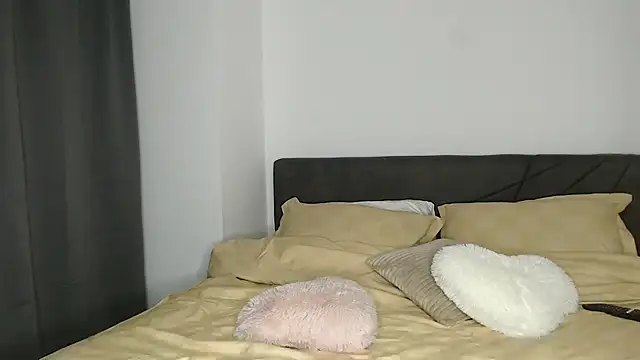 Snapshot of ElizabethAC chatting on 03/19/25, 09:38 ElizabethAC online show from 03/19/25, 09:38