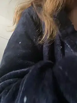 Snapshot of EvaRush chatting on 12/15/24, 08:19 EvaRush online show from 12/15/24, 08:19