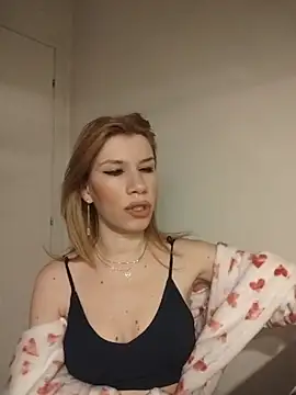 Snapshot of EvaRush chatting on 03/07/26, 07:22 EvaRush online show from 03/07/26, 07:22