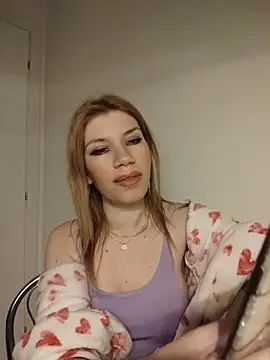 Snapshot of EvaRush chatting on 03/11/26, 07:53 EvaRush online show from 03/11/26, 07:53