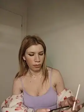 Snapshot of EvaRush chatting on 03/25/26, 08:48 EvaRush online show from 03/25/26, 08:48