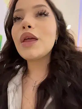 Chloe  Moon online show from 04/27/26, 02:04