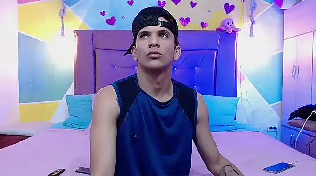 Snapshot of tylor_boy chatting on 03/19/25, 03:41 tylor boy online show from 03/19/25, 03:41