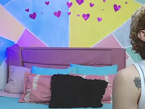 Snapshot of tylor_boy chatting on 09/09/25, 06:40 tylor boy online show from 09/09/25, 06:40