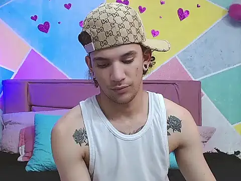 Snapshot of tylor_boy chatting on 09/20/25, 08:54 tylor boy online show from 09/20/25, 08:54