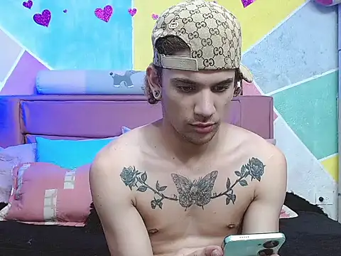 Snapshot of tylor_boy chatting on 10/02/25, 01:56 tylor boy online show from 10/02/25, 01:56