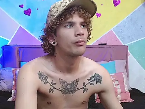 Snapshot of tylor_boy chatting on 10/06/25, 01:14 tylor boy online show from 10/06/25, 01:14