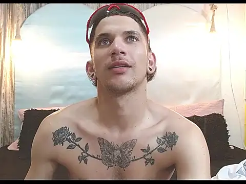 Snapshot of tylor_boy chatting on 01/06/26, 05:11 tylor boy online show from 01/06/26, 05:11