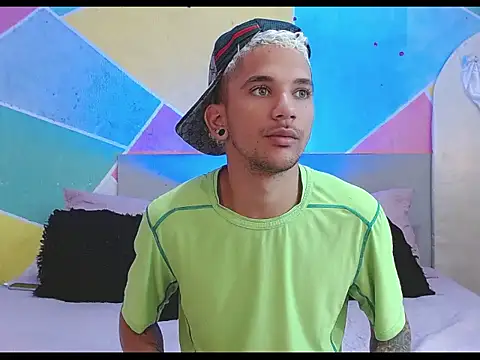 Snapshot of tylor_boy chatting on 03/02/26, 06:59 tylor boy online show from 03/02/26, 06:59