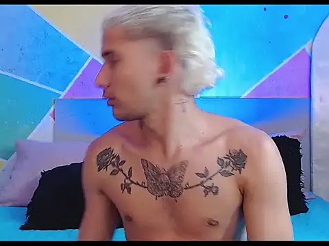 Snapshot of tylor_boy chatting on 03/12/26, 04:18 tylor boy online show from 03/12/26, 04:18