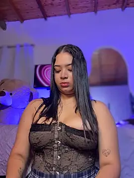 LunaRose5 online show from 06/12/26, 01:37