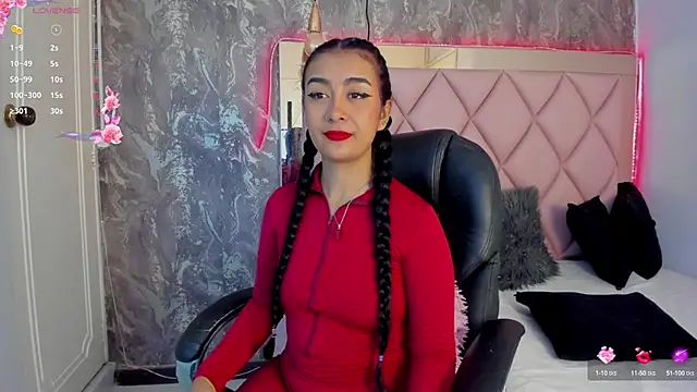 Snapshot of AntonellaQueenn chatting on 02/06/25, 11:32 AntonellaQueenn online show from 02/06/25, 11:32