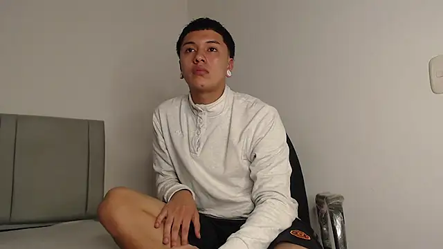 alex-lover online show from 04/25/26, 11:13