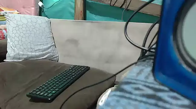 mom son dirty online show from 03/13/25, 12:05