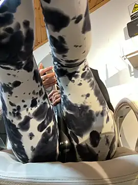 Milff parkerrr online show from 03/07/25, 05:49