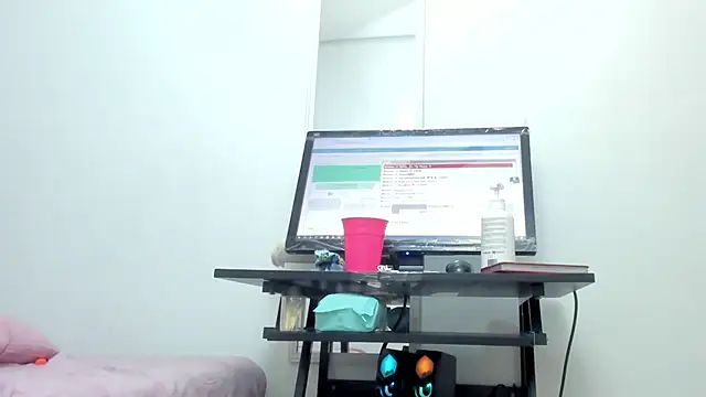 Snapshot of Dalia_20 chatting on 02/08/25, 04:57 Dalia 20 online show from 02/08/25, 04:57