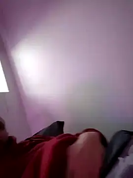 Snapshot of poldek38 chatting on 01/03/25, 03:01 poldek38 online show from 01/03/25, 03:01