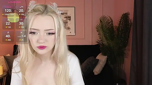 Snapshot of EmilyAir chatting on 12/25/24, 01:41 EmilyAir online show from 12/25/24, 01:41