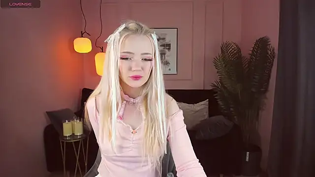 Snapshot of EmilyAir chatting on 01/02/25, 01:49 EmilyAir online show from 01/02/25, 01:49