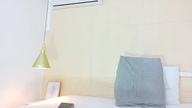 Chocolatte bar online show from 09/30/25, 02:11