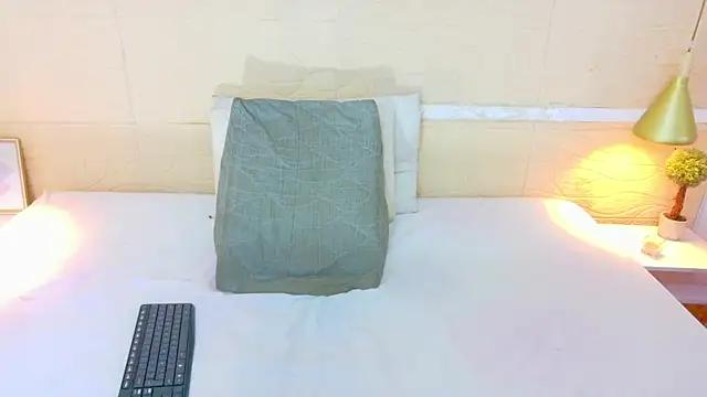 Snapshot of Chocolatte_bar chatting on 02/24/26, 01:09 Chocolatte bar online show from 02/24/26, 01:09