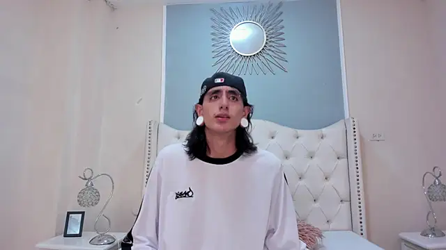 Matthew Dixonn online show from 12/27/24, 03:42