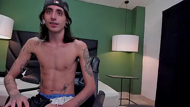 Matthew Dixonn online show from 01/20/25, 01:18