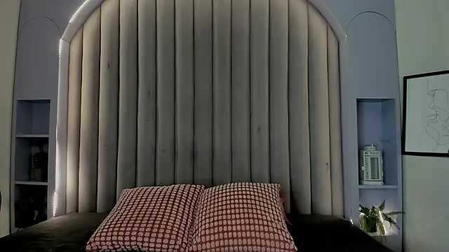 StefanyWilliams  online show from 12/05/25, 07:43