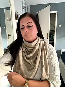 vanessaNL online show from 10/02/25, 04:47