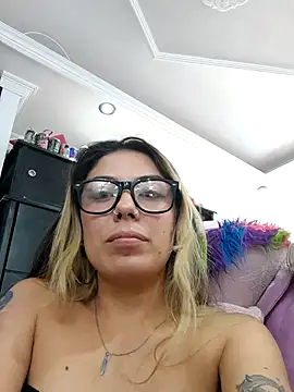 Snapshot of Sweel_Leyva18 chatting on 06/05/26, 08:36 Sweel Leyva18 online show from 06/05/26, 08:36