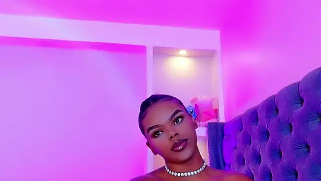 CamiEstrada online show from 11/20/25, 12:16