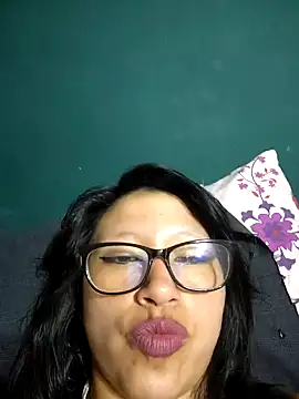Snapshot of Giviper1 chatting on 01/08/25, 02:57 Giviper1 online show from 01/08/25, 02:57