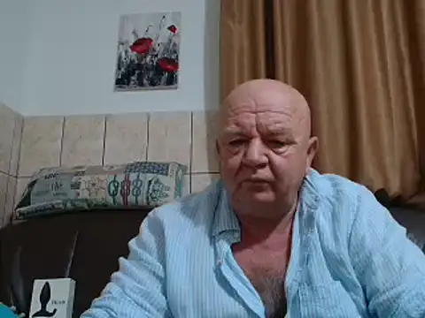 Snapshot of fullballs6 chatting on 12/07/24, 02:42 fullballs6 online show from 12/07/24, 02:42