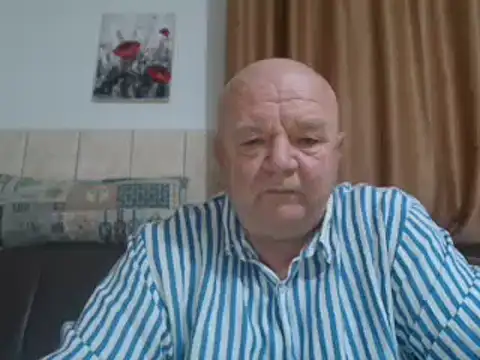 Snapshot of fullballs6 chatting on 12/20/24, 03:25 fullballs6 online show from 12/20/24, 03:25