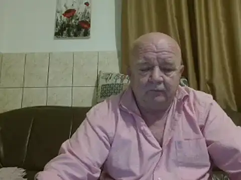 Snapshot of fullballs6 chatting on 02/19/25, 02:44 fullballs6 online show from 02/19/25, 02:44