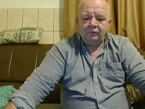 Snapshot of fullballs6 chatting on 03/03/25, 02:47 fullballs6 online show from 03/03/25, 02:47