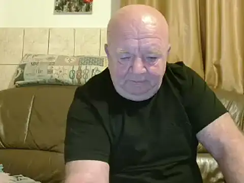 Snapshot of fullballs6 chatting on 03/09/25, 01:35 fullballs6 online show from 03/09/25, 01:35