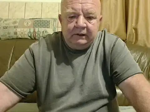 Snapshot of fullballs6 chatting on 03/17/25, 02:30 fullballs6 online show from 03/17/25, 02:30