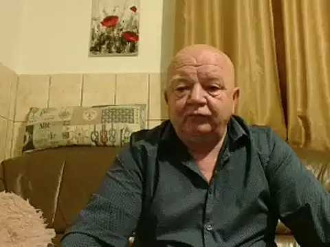 Snapshot of fullballs6 chatting on 03/21/25, 03:12 fullballs6 online show from 03/21/25, 03:12