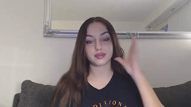 Snapshot of courtneyPerfect chatting on 12/17/24, 02:55 courtneyPerfect online show from 12/17/24, 02:55