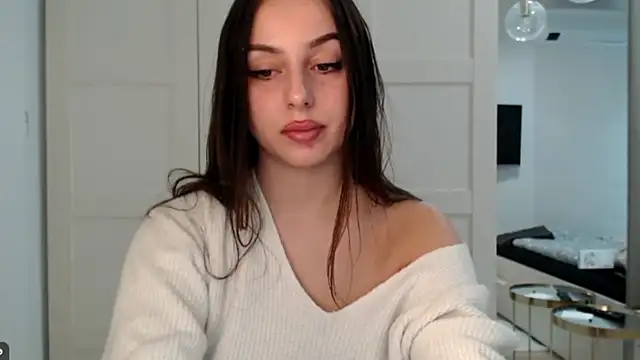 Snapshot of courtneyPerfect chatting on 11/10/25, 09:19 courtneyPerfect online show from 11/10/25, 09:19