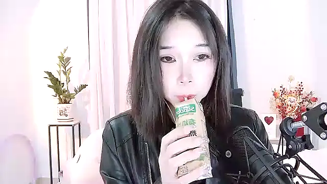 Amity-ox online show from 02/09/25, 02:49