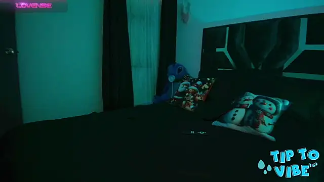 Snapshot of TinnaDawsom chatting on 12/04/24, 10:19 TinnaDawsom online show from 12/04/24, 10:19