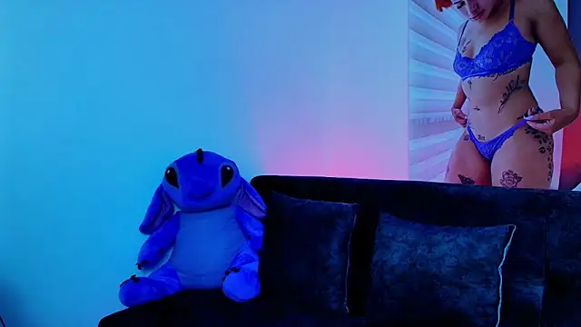 Snapshot of TinnaDawsom chatting on 02/07/25, 12:53 TinnaDawsom online show from 02/07/25, 12:53