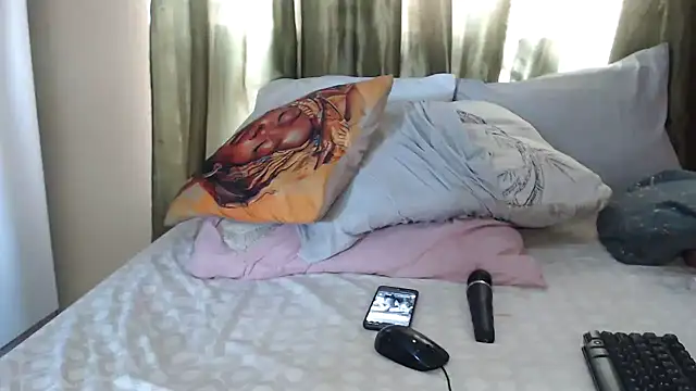 Foxybrownxx1 online show from 12/15/25, 02:10