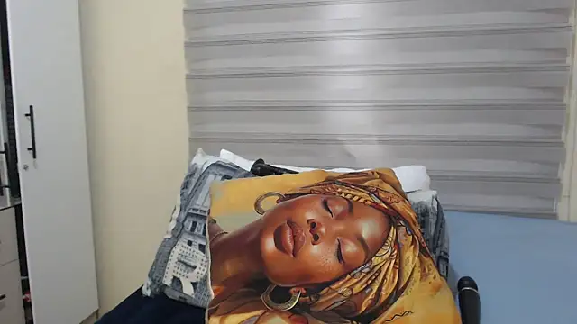 Foxybrownxx1 online show from 04/29/26, 05:30