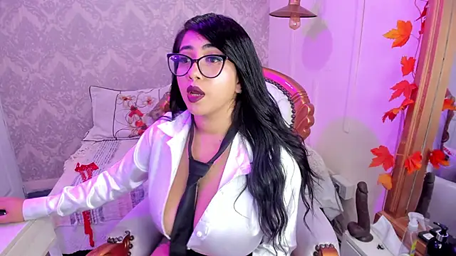 Snapshot of Sexy_cristall_ chatting on 03/22/25, 06:11 Sexy cristall online show from 03/22/25, 06:11