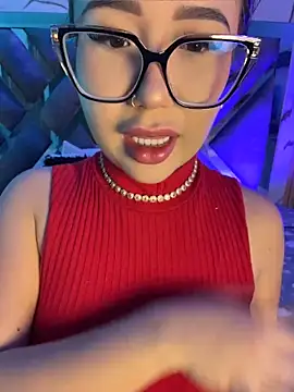 LylaLee111 online show from 05/04/26, 01:51