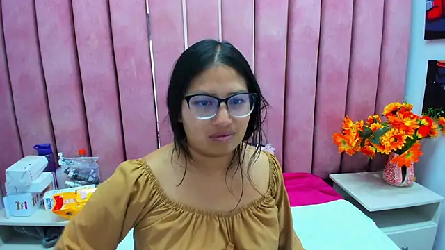 Miaa Smiith  online show from 11/14/25, 02:54